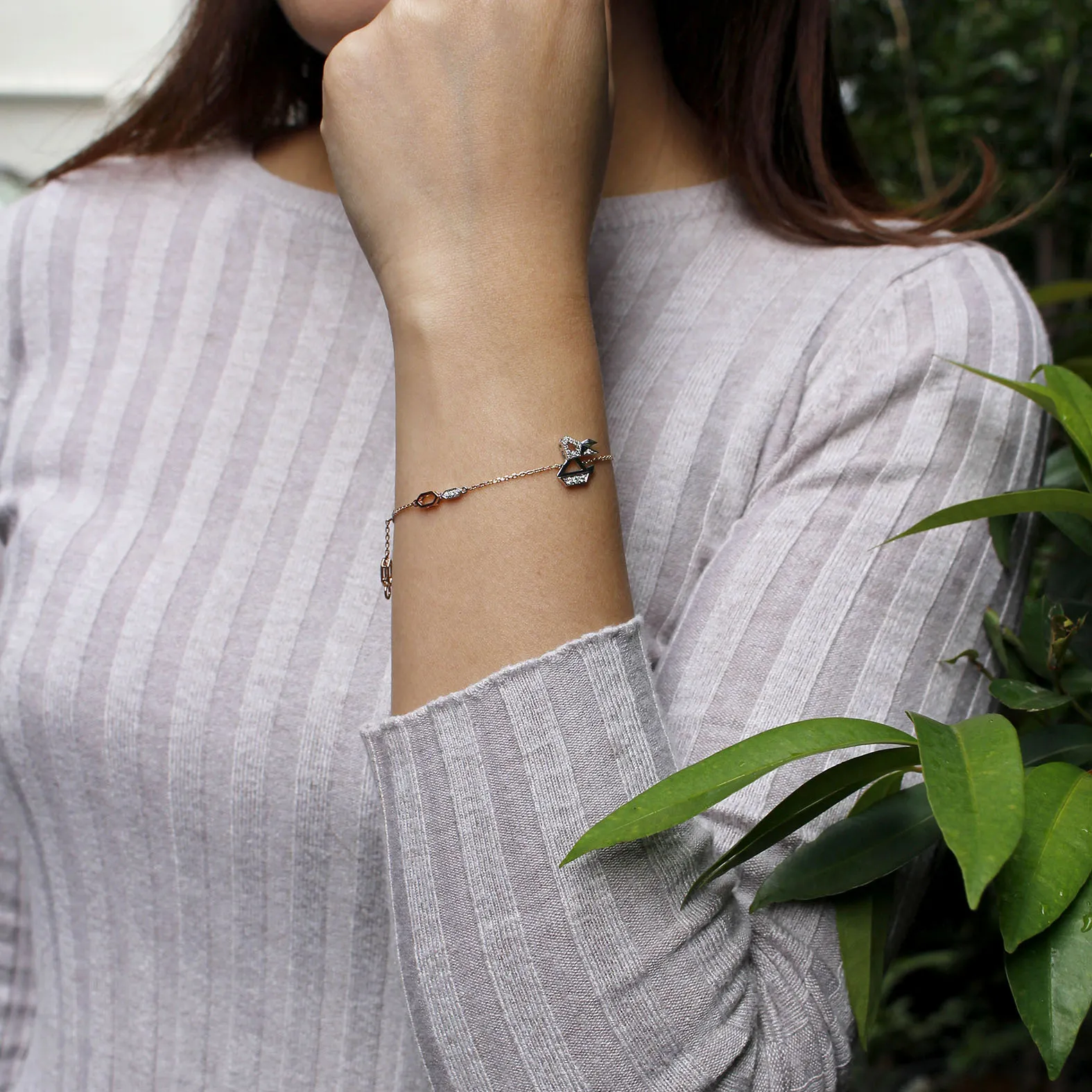 Soleluna Aury Diamond Bracelet Featuring a Rabbit Icon in 10K White Gold and Rose Gold with 30 Pieces of Diamonds - DeGem Malaysia