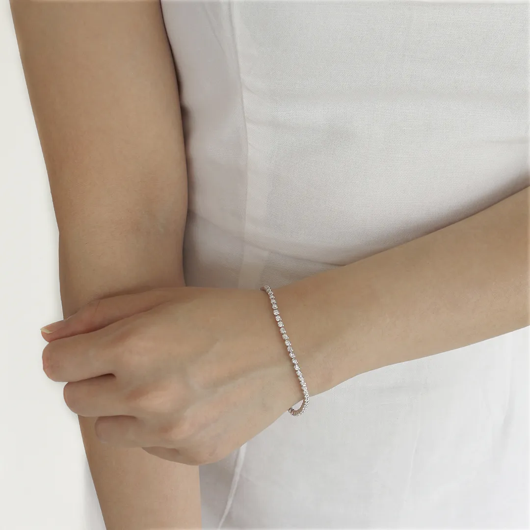 DeGem Urban Chic Duet Tennis Bracelet Set in 18K White Gold and Round Brilliant Diamonds - DeGem Malaysia