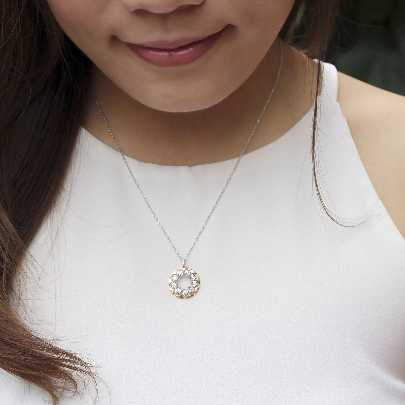 DeGem Dianth Diamond Necklace Featuring 18K White Gold and 18K Rose Gold with 14 Pieces of Diamonds - DeGem Malaysia