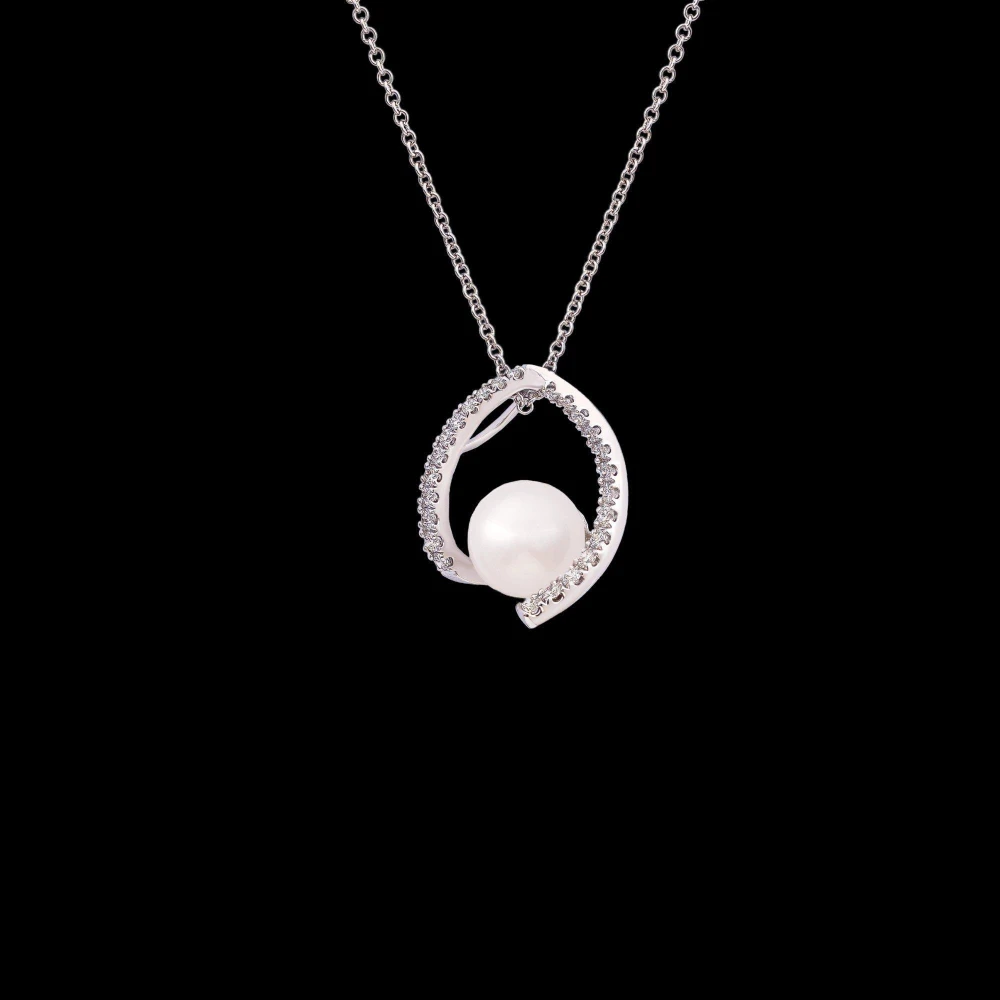 Clara Freshwater Pearl Pendant
